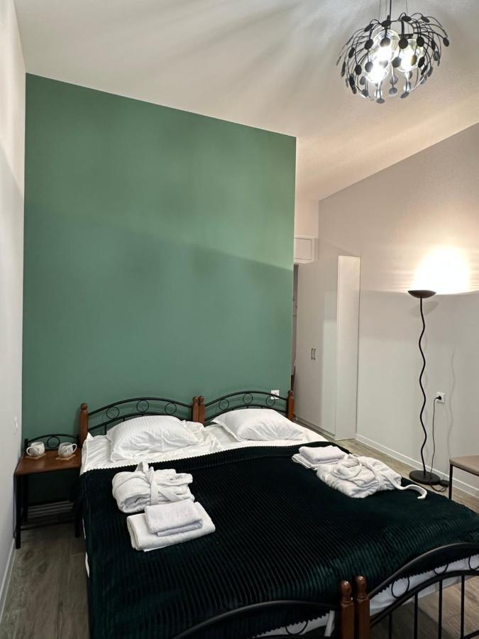 Apartment In The Center Of Tbilisi ภายนอก รูปภาพ